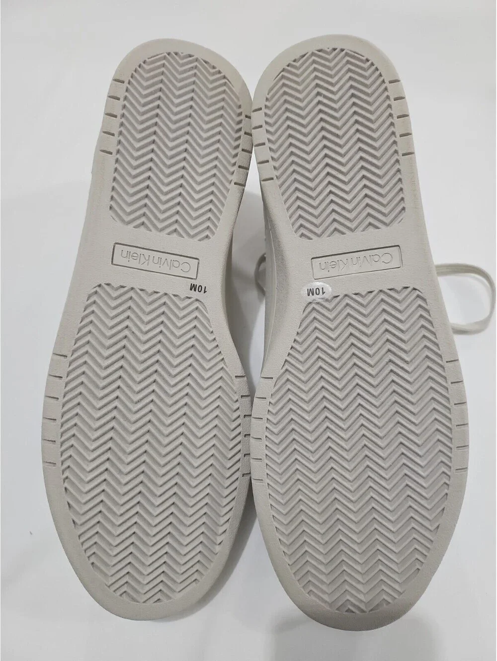 Calvin Klein Men's Lukani-M Light Gray Lace Up Sneakers Size 10M New Without Tag